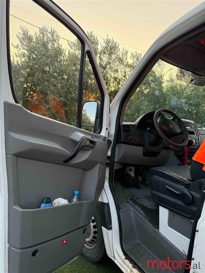 2009' Mercedes-Benz Sprinter photo #5