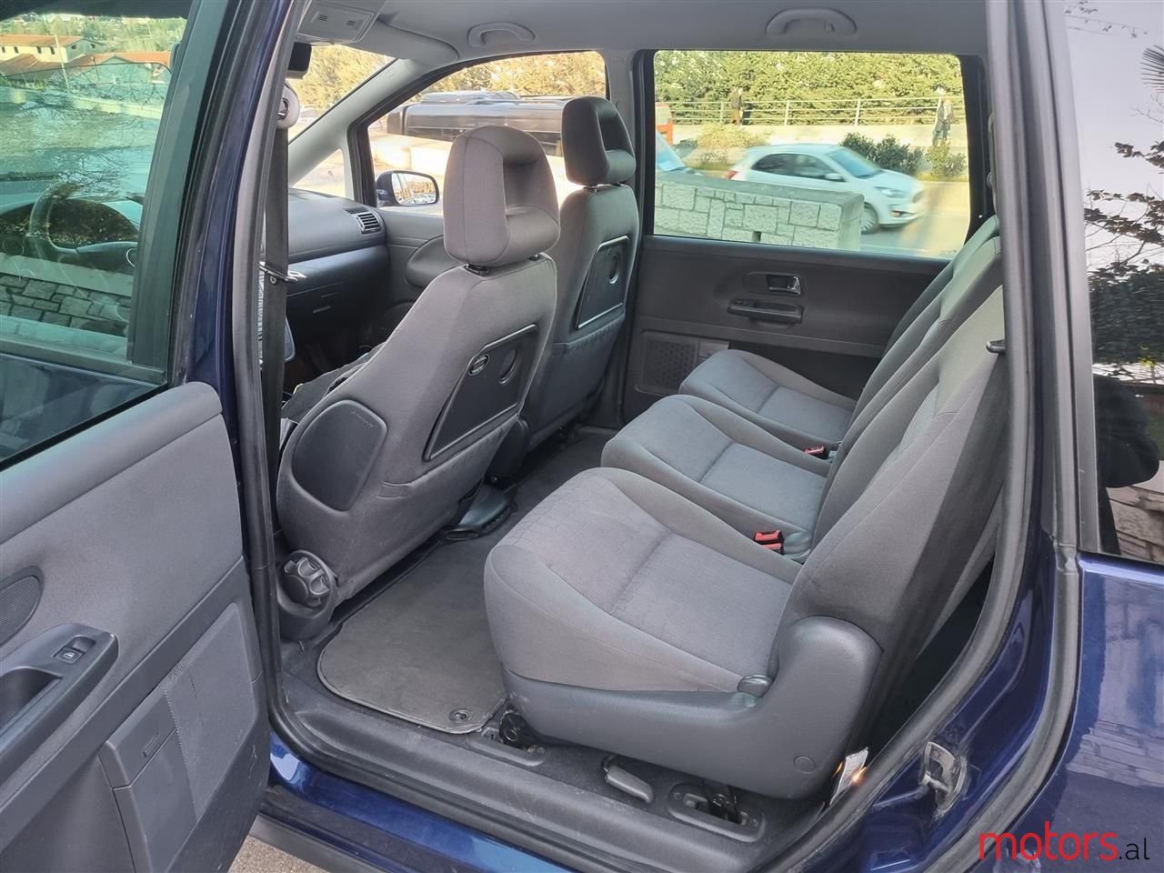 2008' SEAT Alhambra photo #6