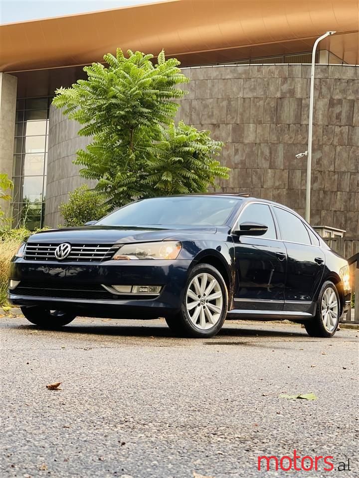 2012' Volkswagen Passat photo #1