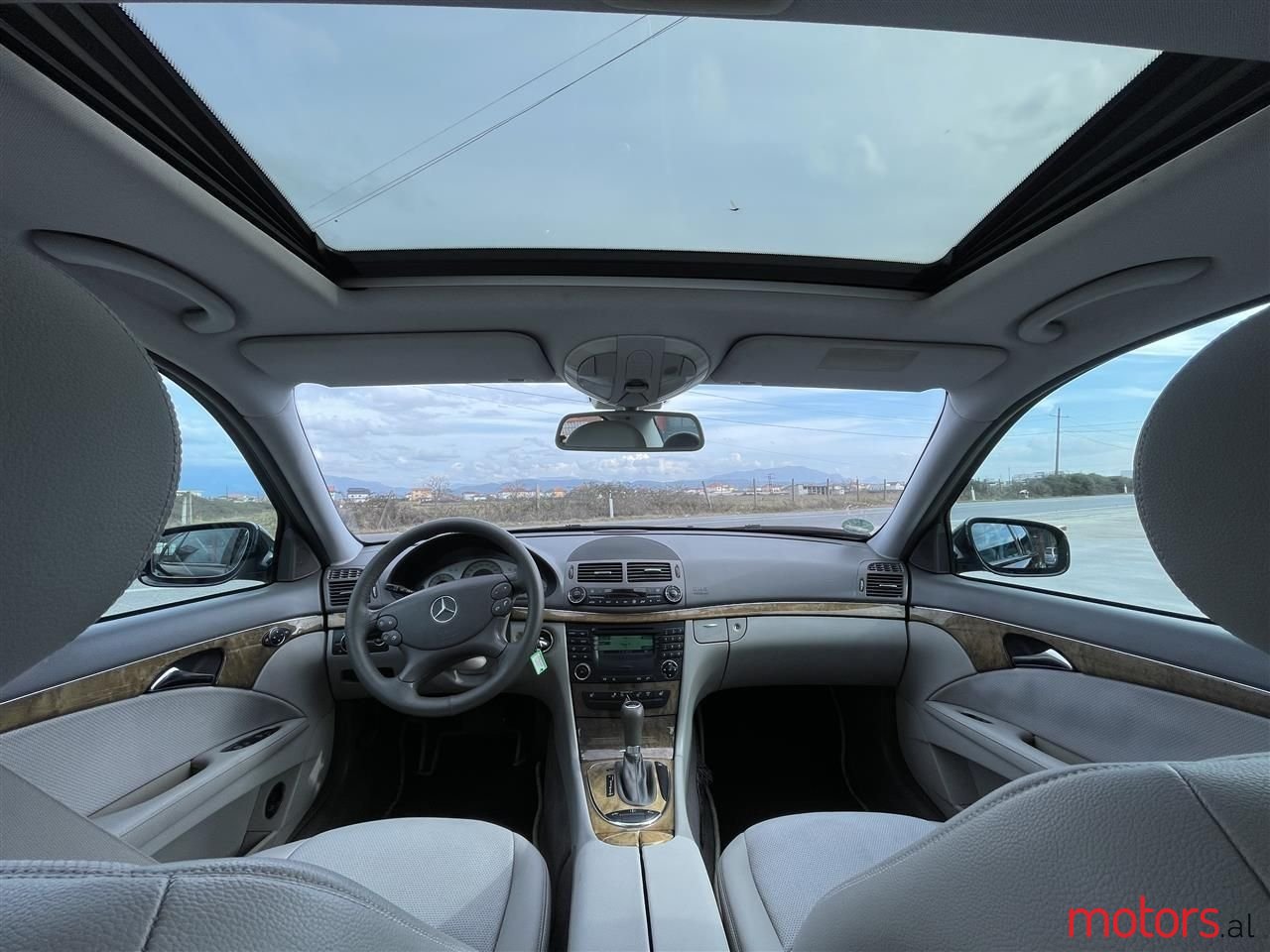 2007' Mercedes-Benz E 320 photo #6