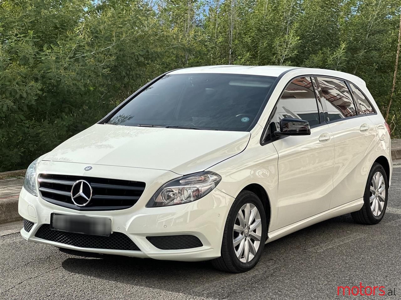 2013' Mercedes-Benz B 200 photo #2