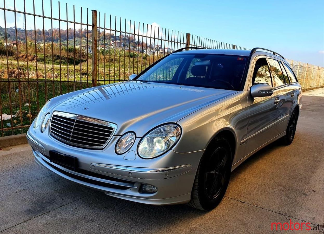 2005' Mercedes-Benz E 220 photo #1