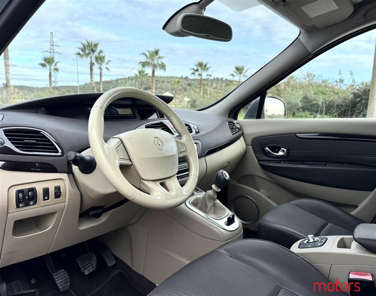 2012' Renault Scenic photo #4