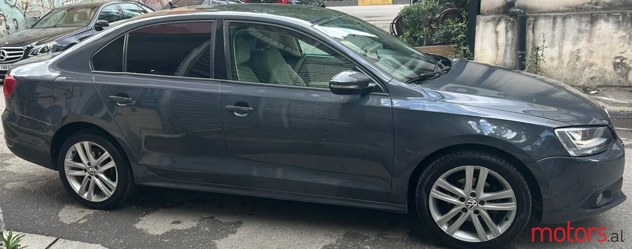 2013' Volkswagen Jetta photo #6