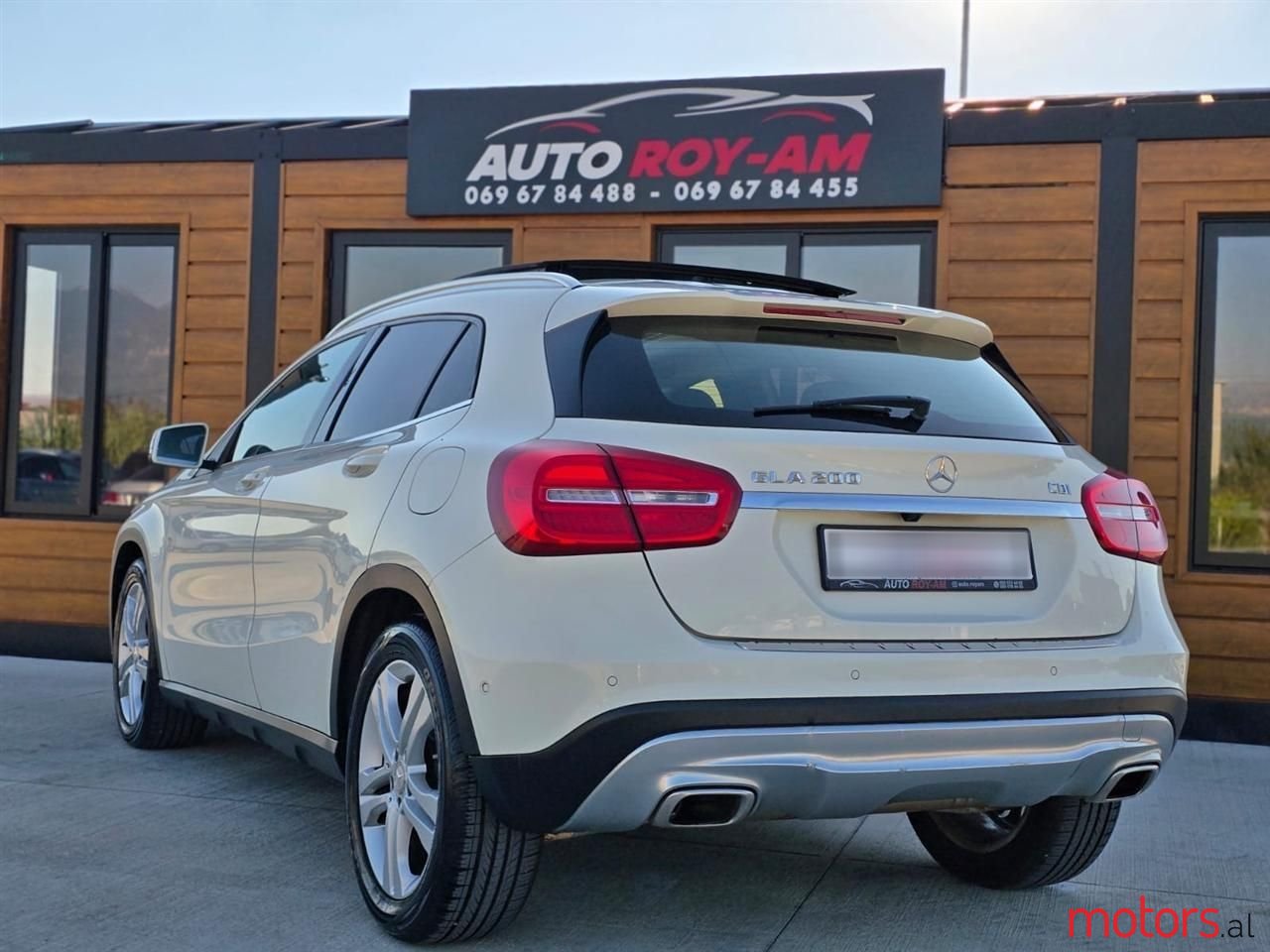 2015' Mercedes-Benz GLA 220 photo #3