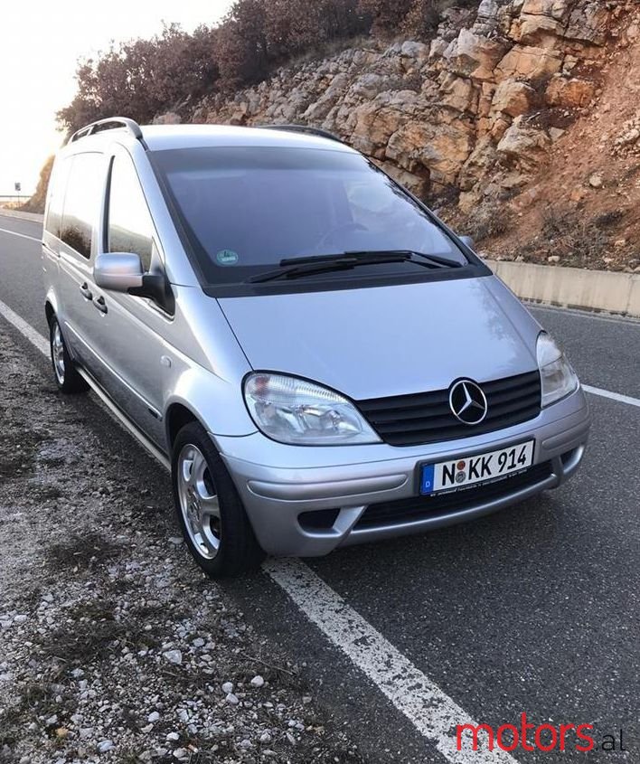 2004' Mercedes-Benz Vaneo photo #1