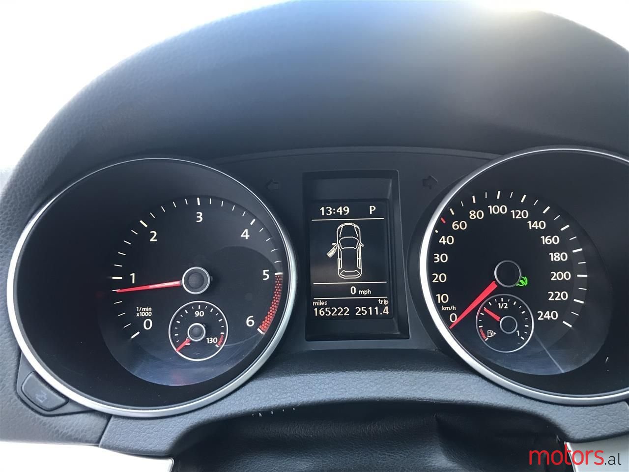 2011' Volkswagen Golf photo #5