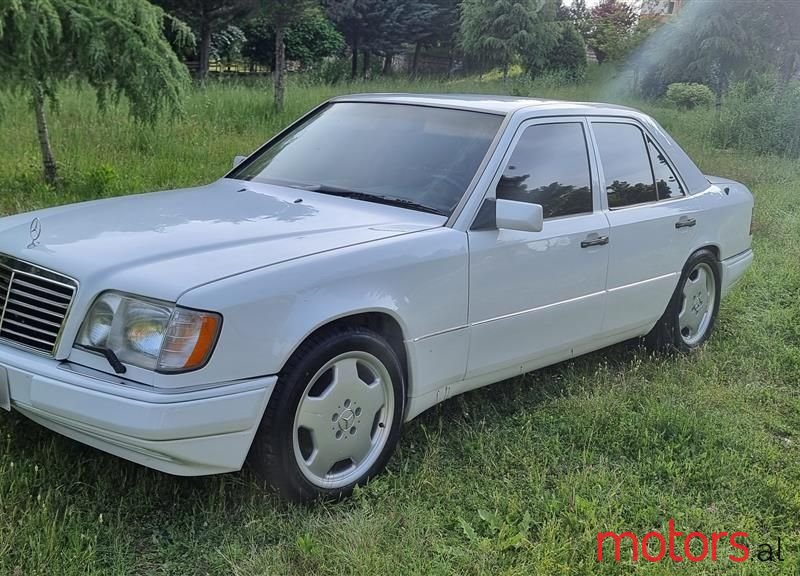 1993' Mercedes-Benz E 500 photo #5