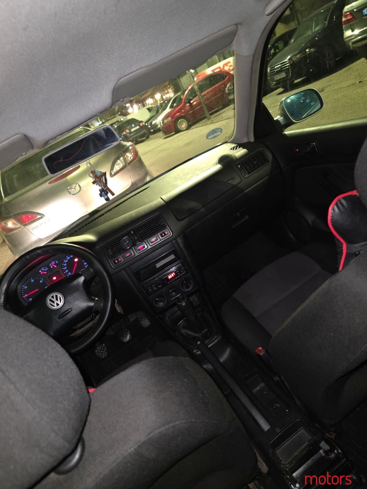 2002' Volkswagen Golf photo #5