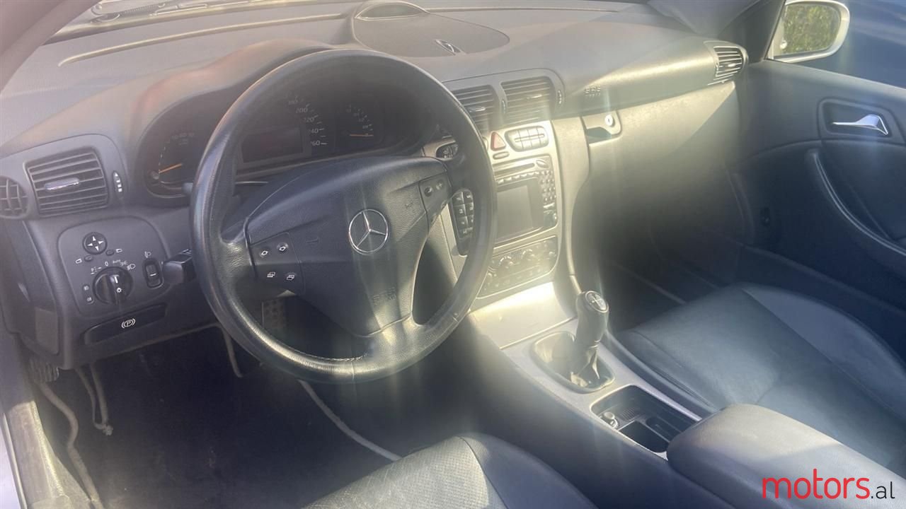 2001' Mercedes-Benz 230 photo #4