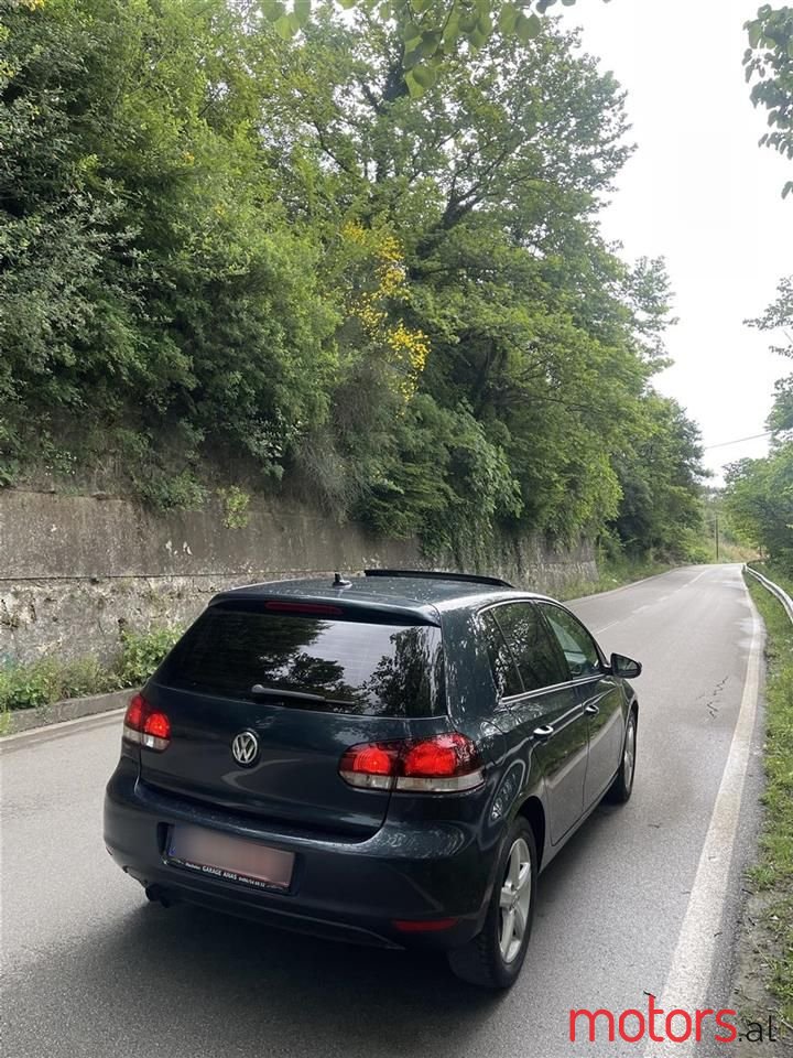 2010' Volkswagen Golf photo #6