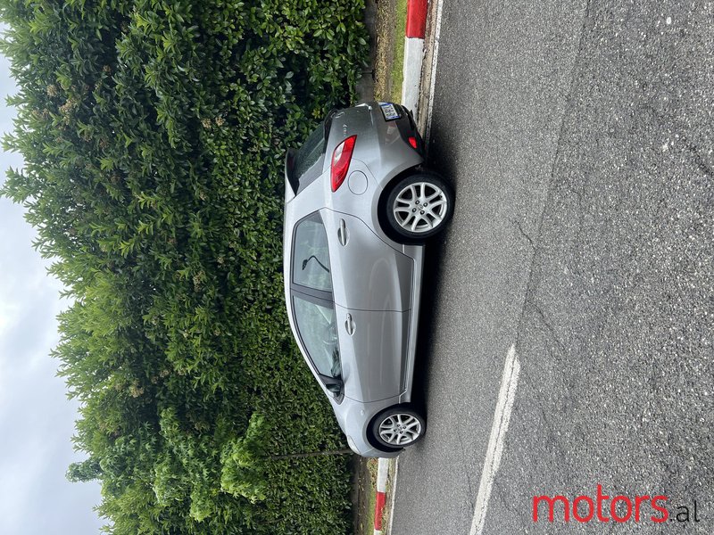 2011' Mazda 2 photo #2
