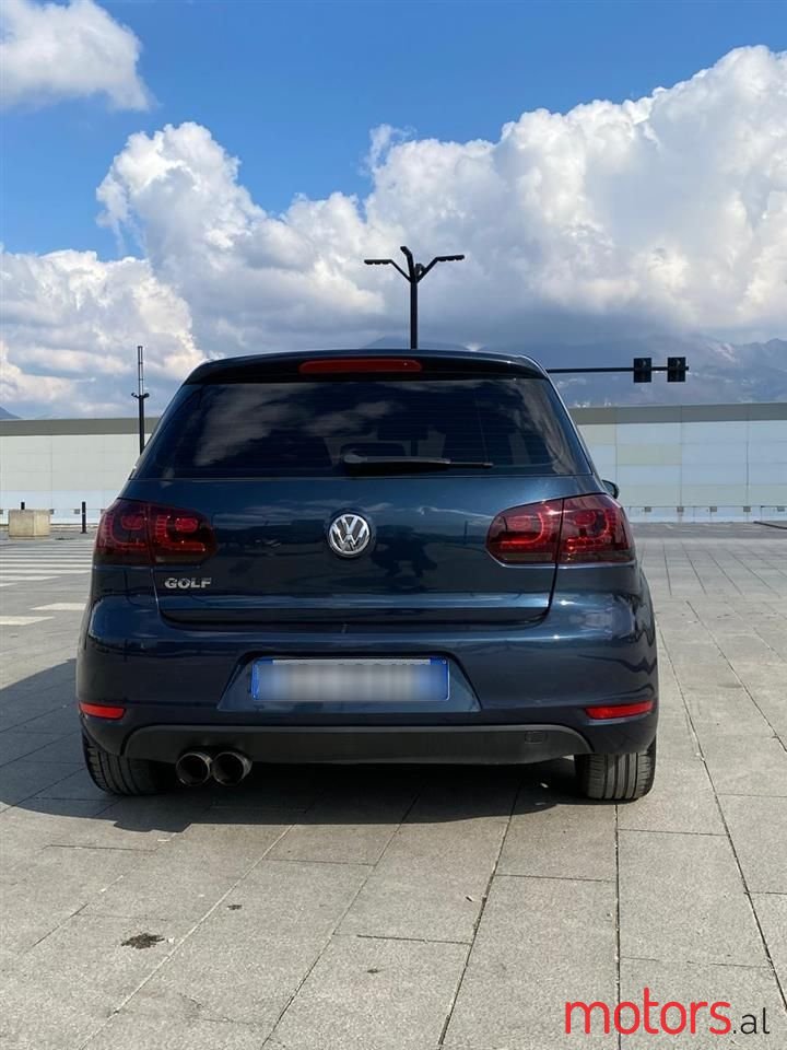 2011' Volkswagen Golf photo #4