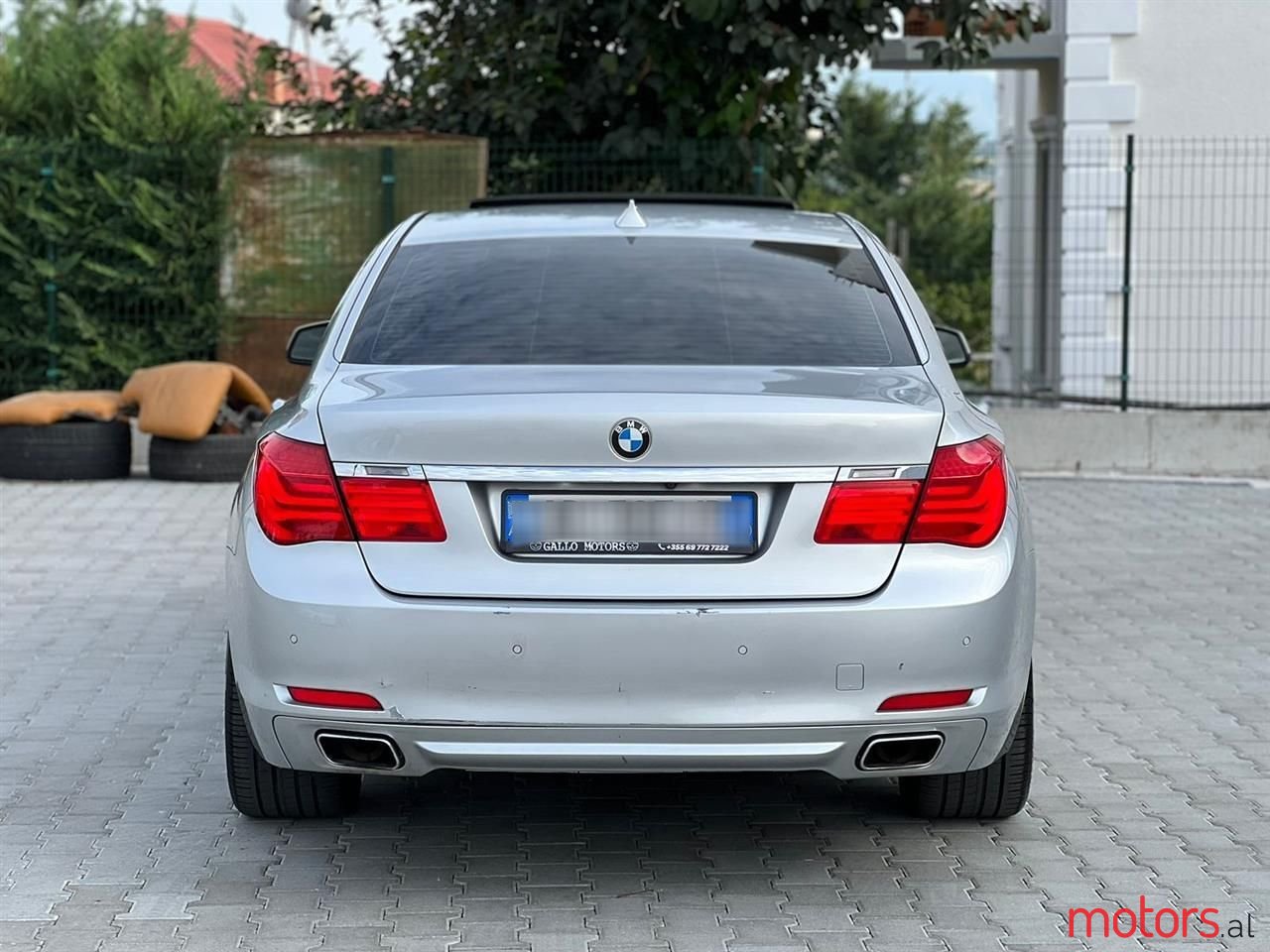 2010' BMW 740 photo #2