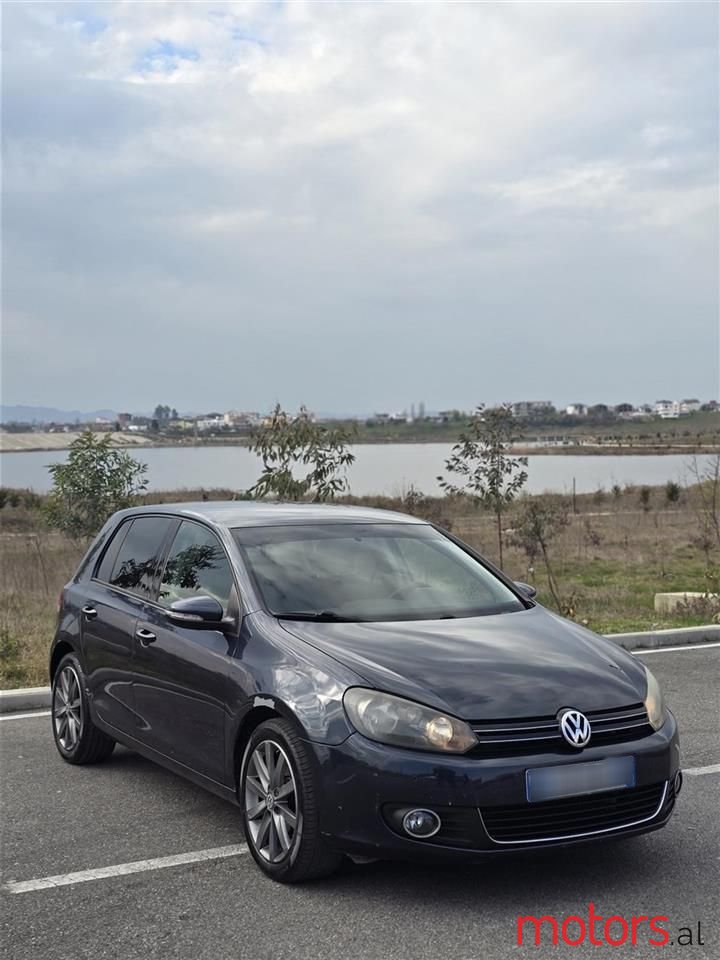 2010' Volkswagen Golf photo #6