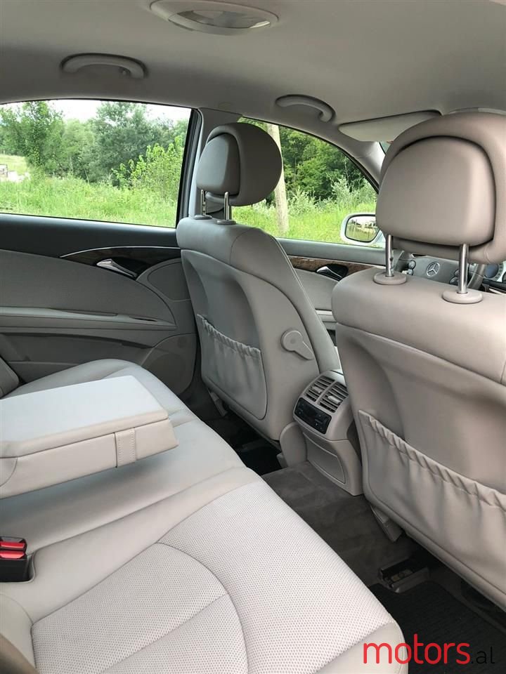 2008' Mercedes-Benz E 220 photo #6