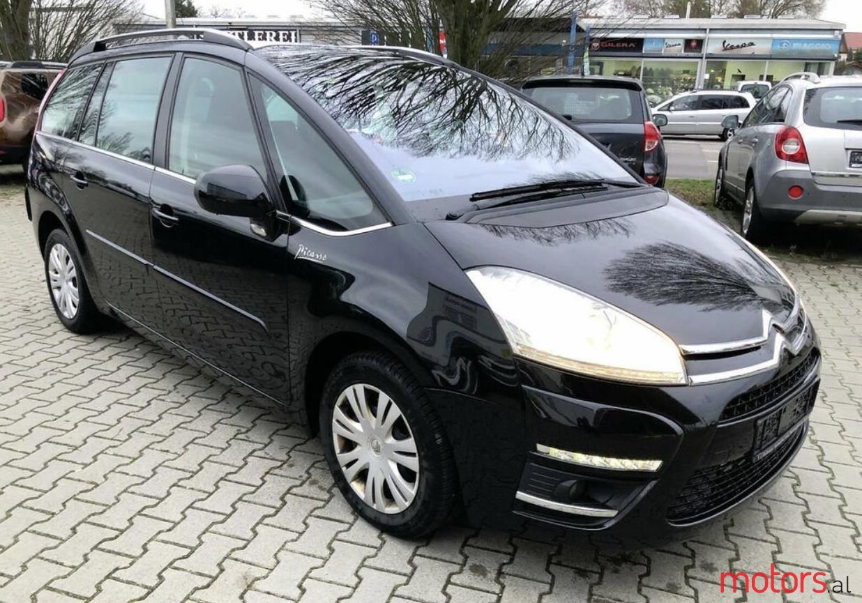 2012' Citroen Grand C4 Picasso photo #1
