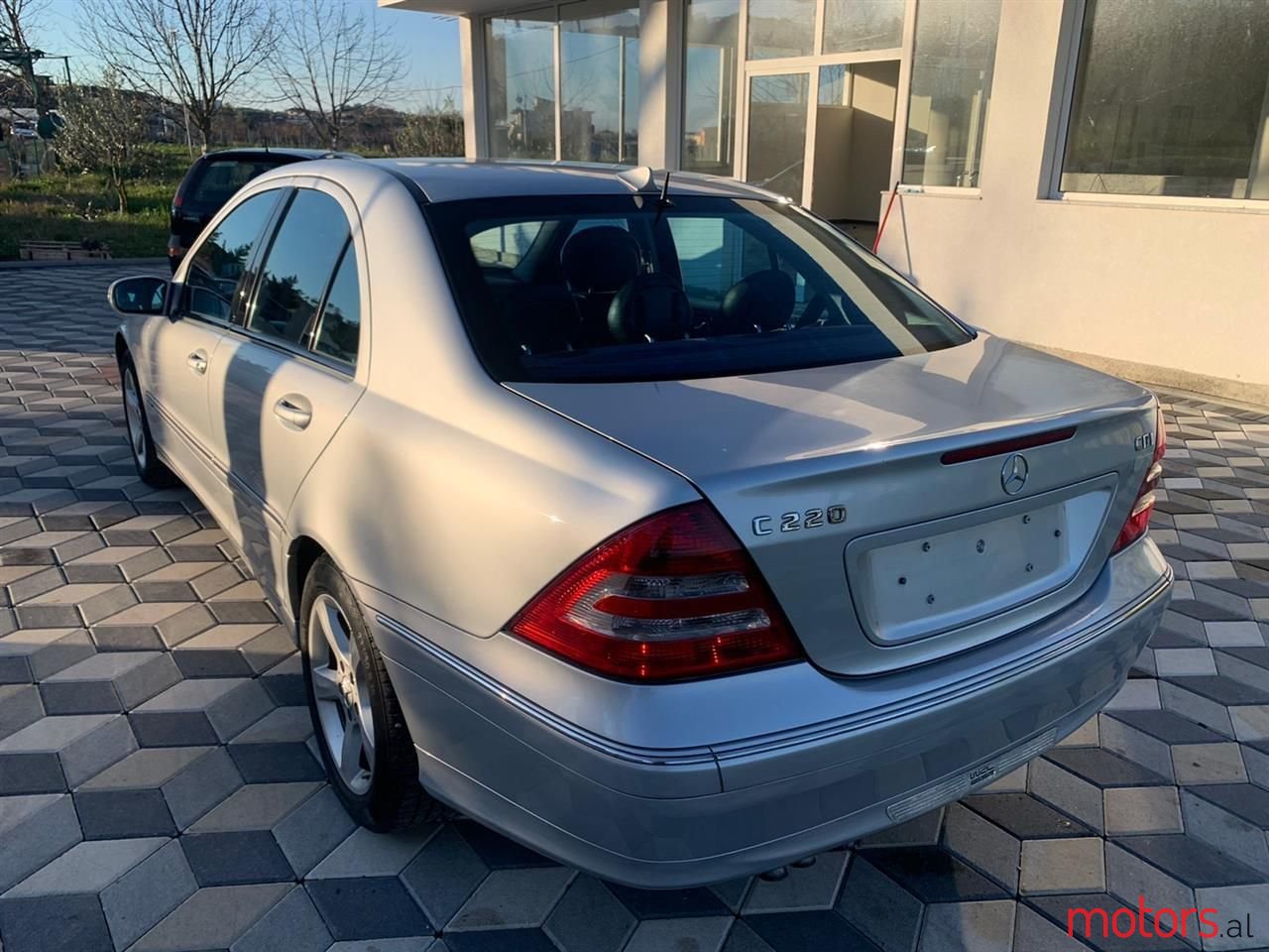 2006' Mercedes-Benz 220 photo #2