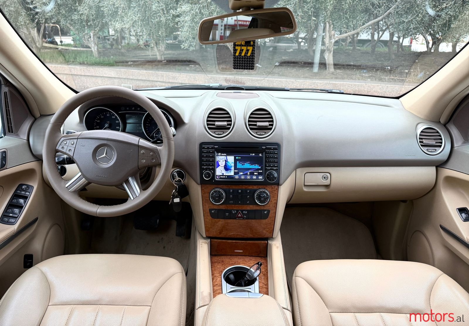 2009' Mercedes-Benz ML 320 photo #3