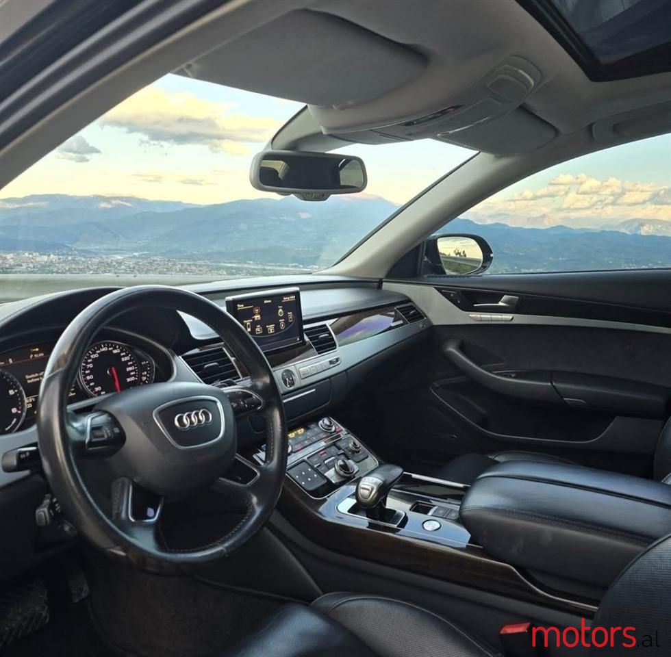 2015' Audi A8 photo #5