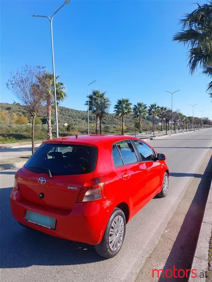 2006' Toyota Yaris photo #2