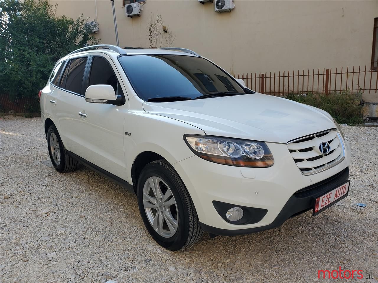 2010' Hyundai Santa Fe photo #2