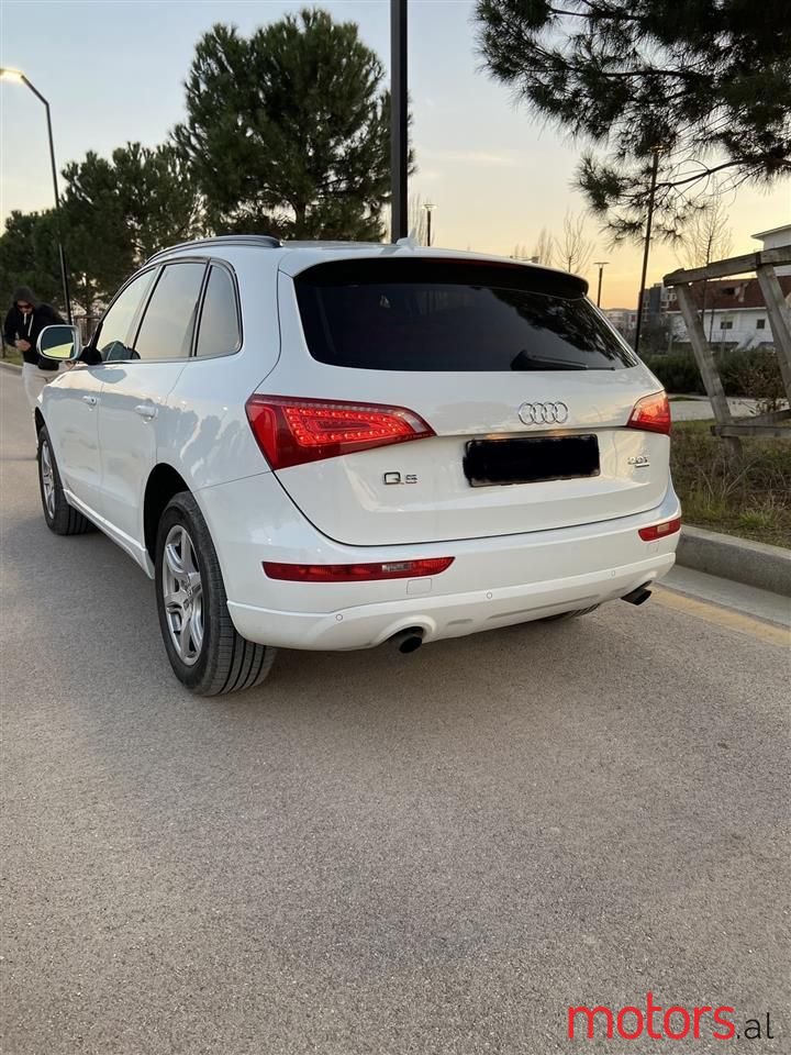 2012' Audi Q5 photo #6