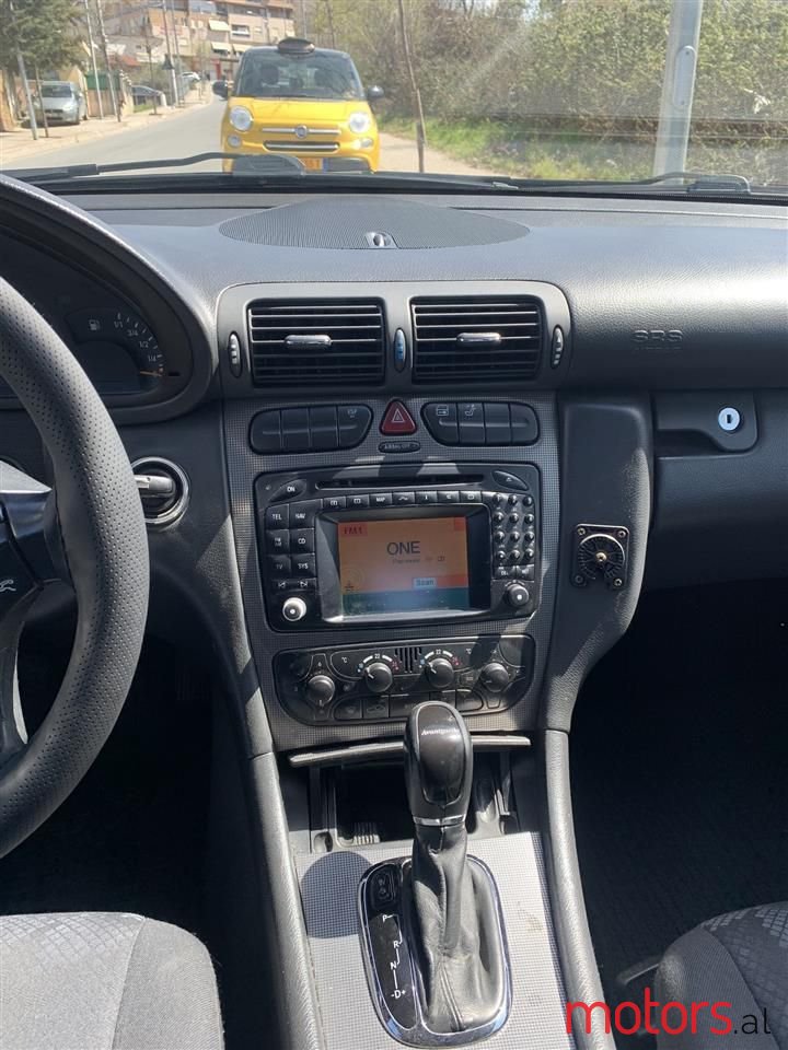 2001' Mercedes-Benz C 200 photo #4