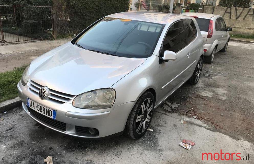 2005' Volkswagen Golf photo #1