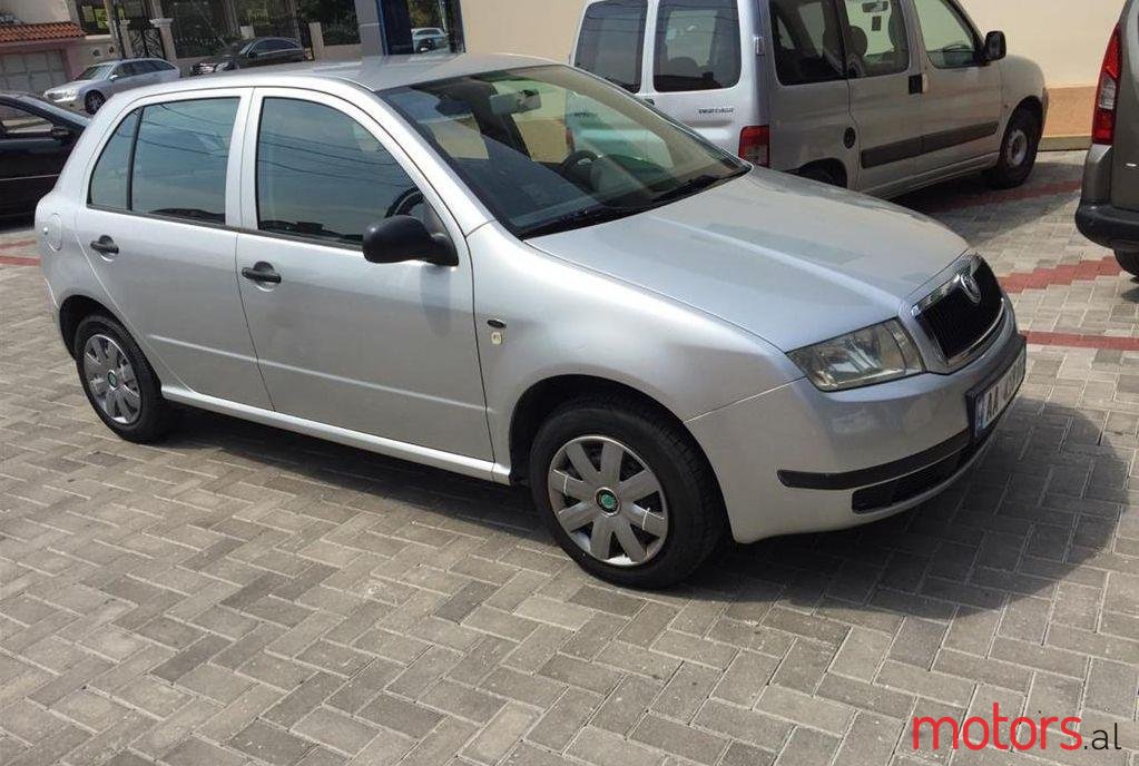 2002' Skoda Fabia photo #1