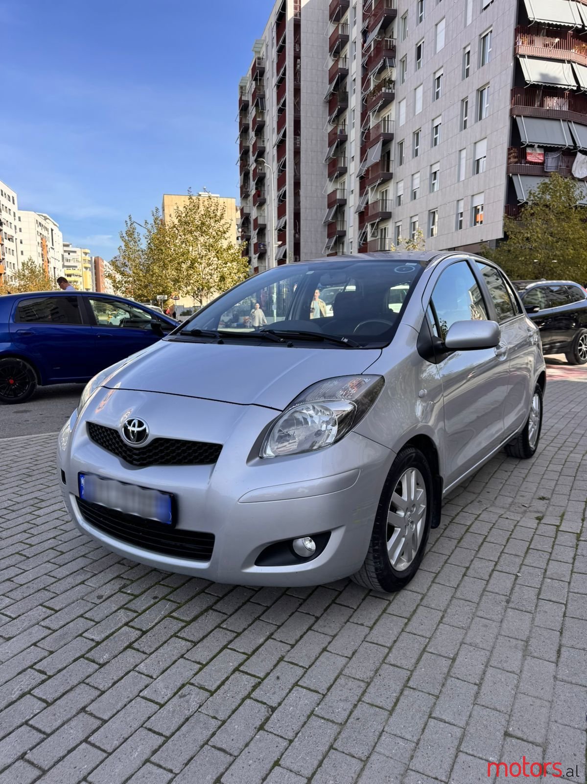 2010' Toyota Yaris photo #2