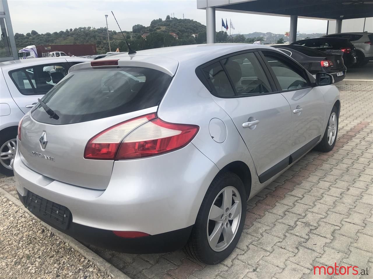 2010' Renault Megane photo #4