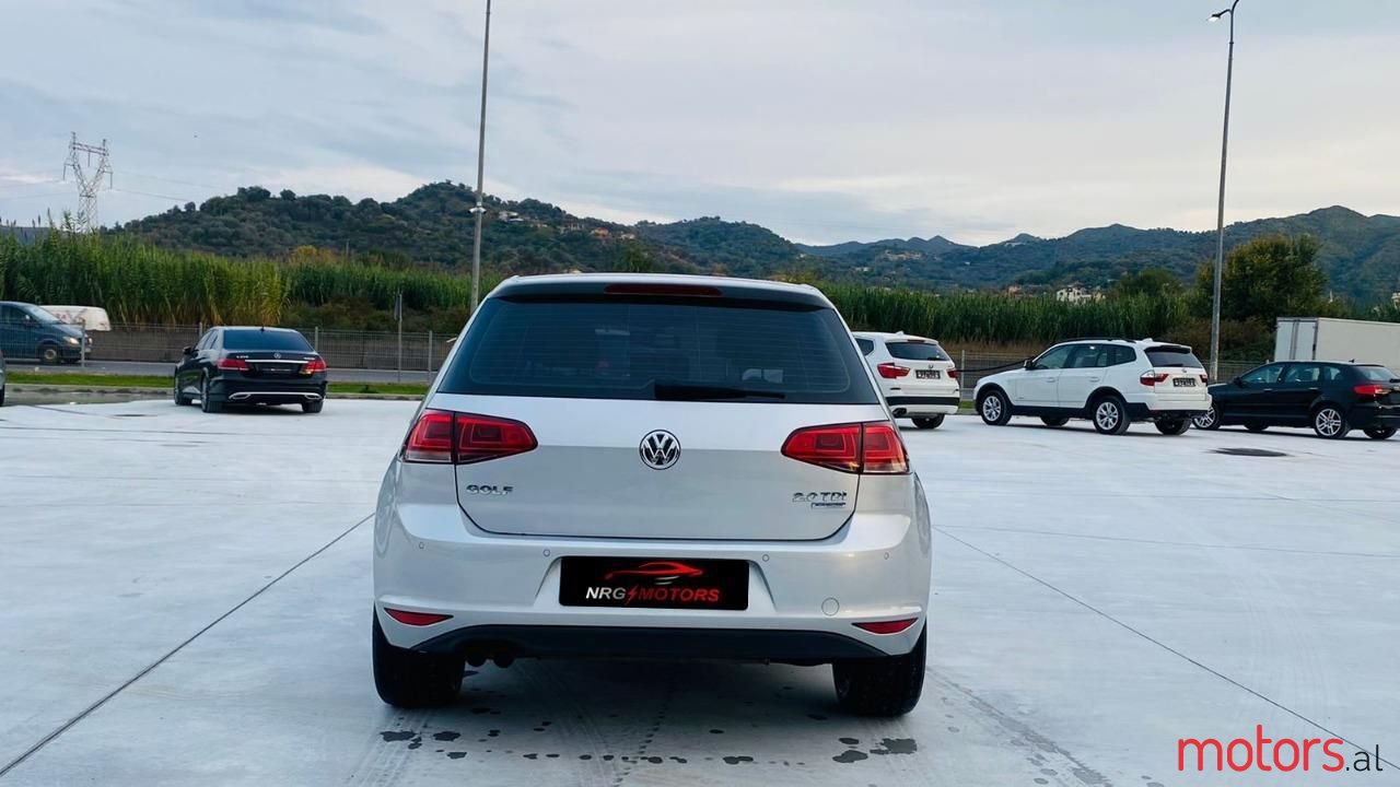 2013' Volkswagen Golf photo #3