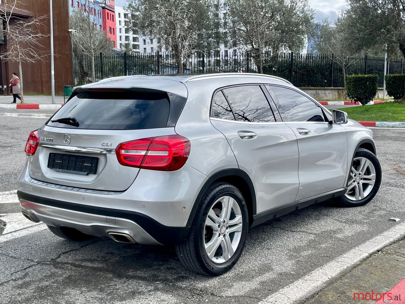 2015' Mercedes-Benz GLA 200 photo #3