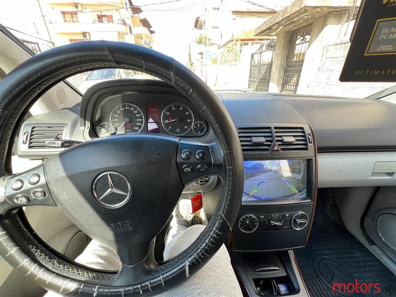 2005' Mercedes-Benz A 170 photo #6