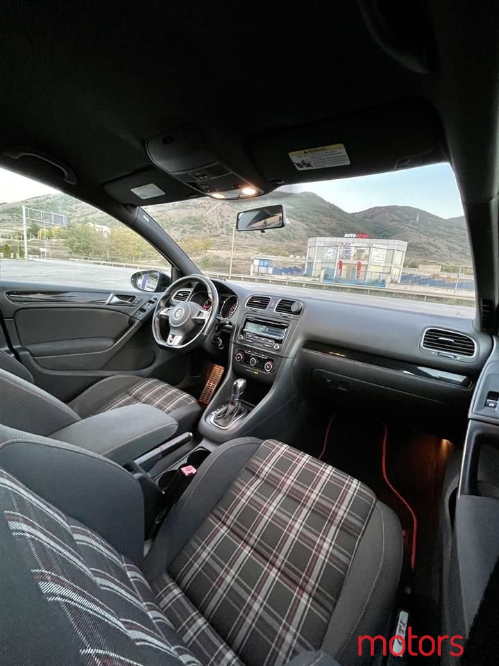 2013' Volkswagen Golf photo #6