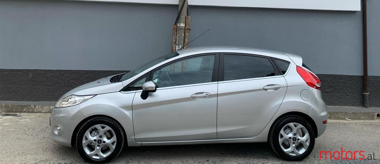 2010' Ford Fiesta photo #3