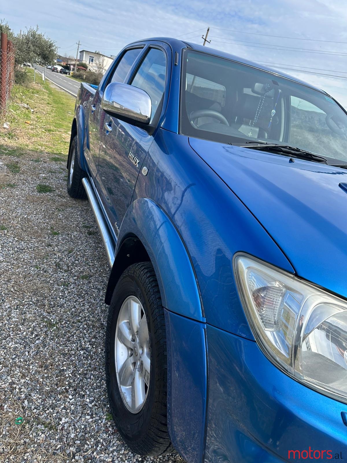 2011' Toyota Hilux photo #2