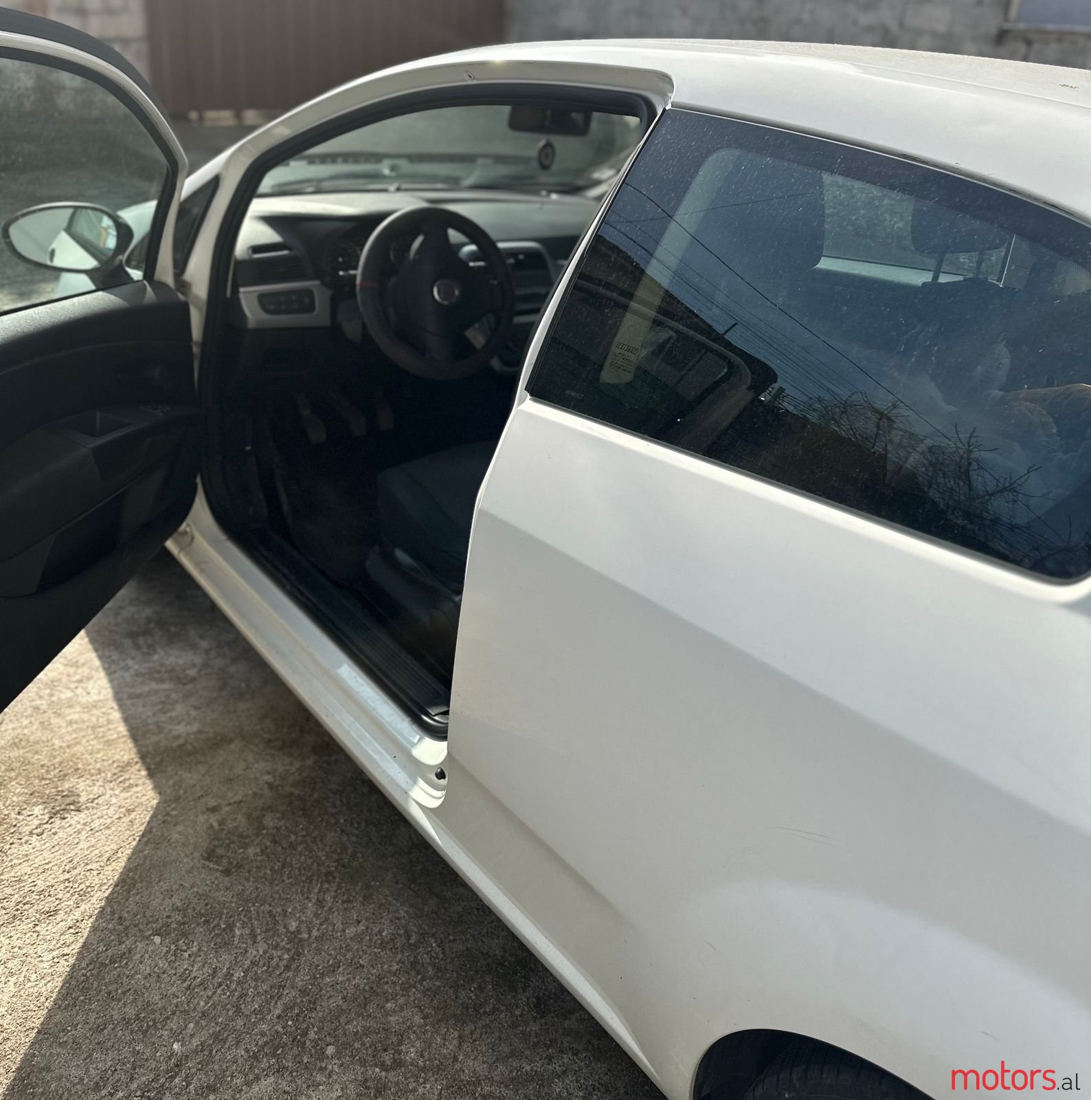 2009' Fiat Grande Punto photo #2