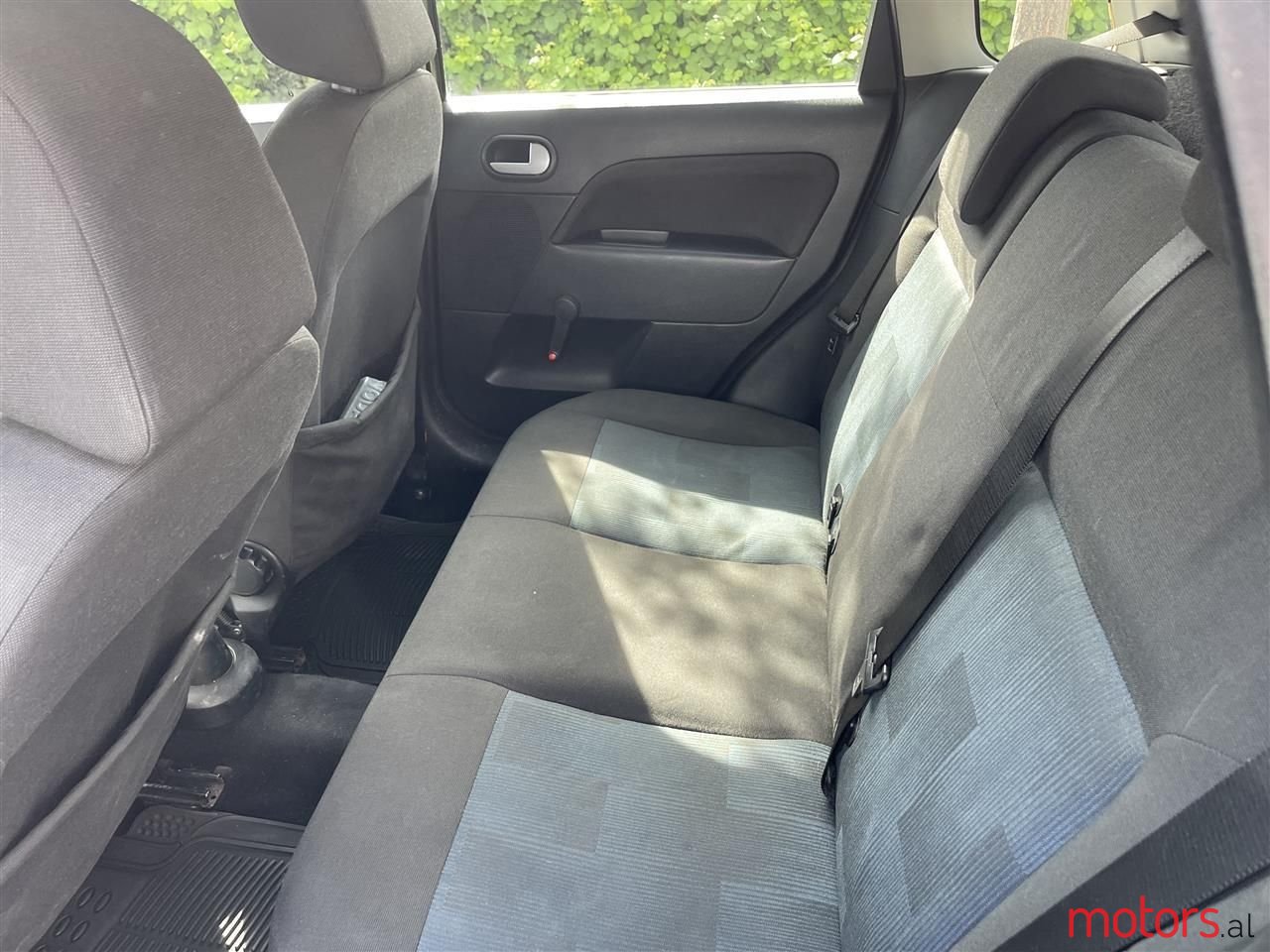 2006' Ford Fiesta photo #4