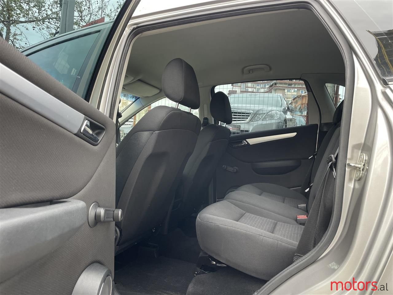 2007' Mercedes-Benz B 180 photo #2