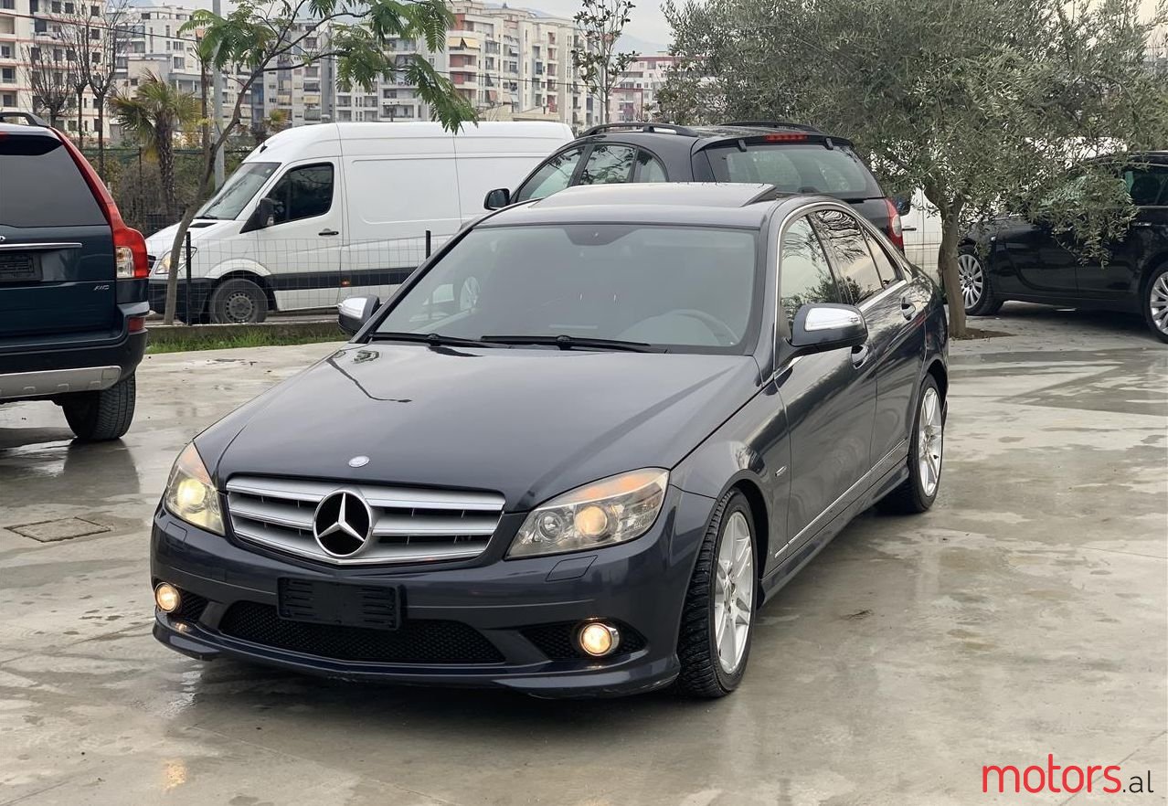 2008' Mercedes-Benz 320 photo #1