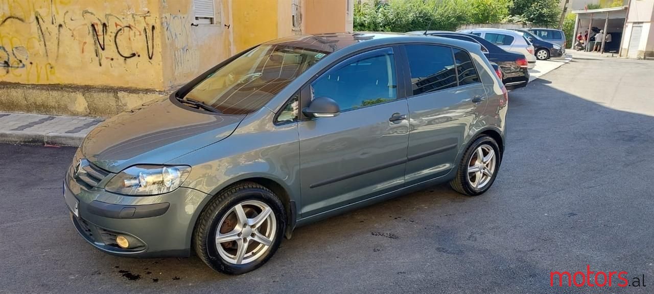 2007' Volkswagen Golf Plus photo #1