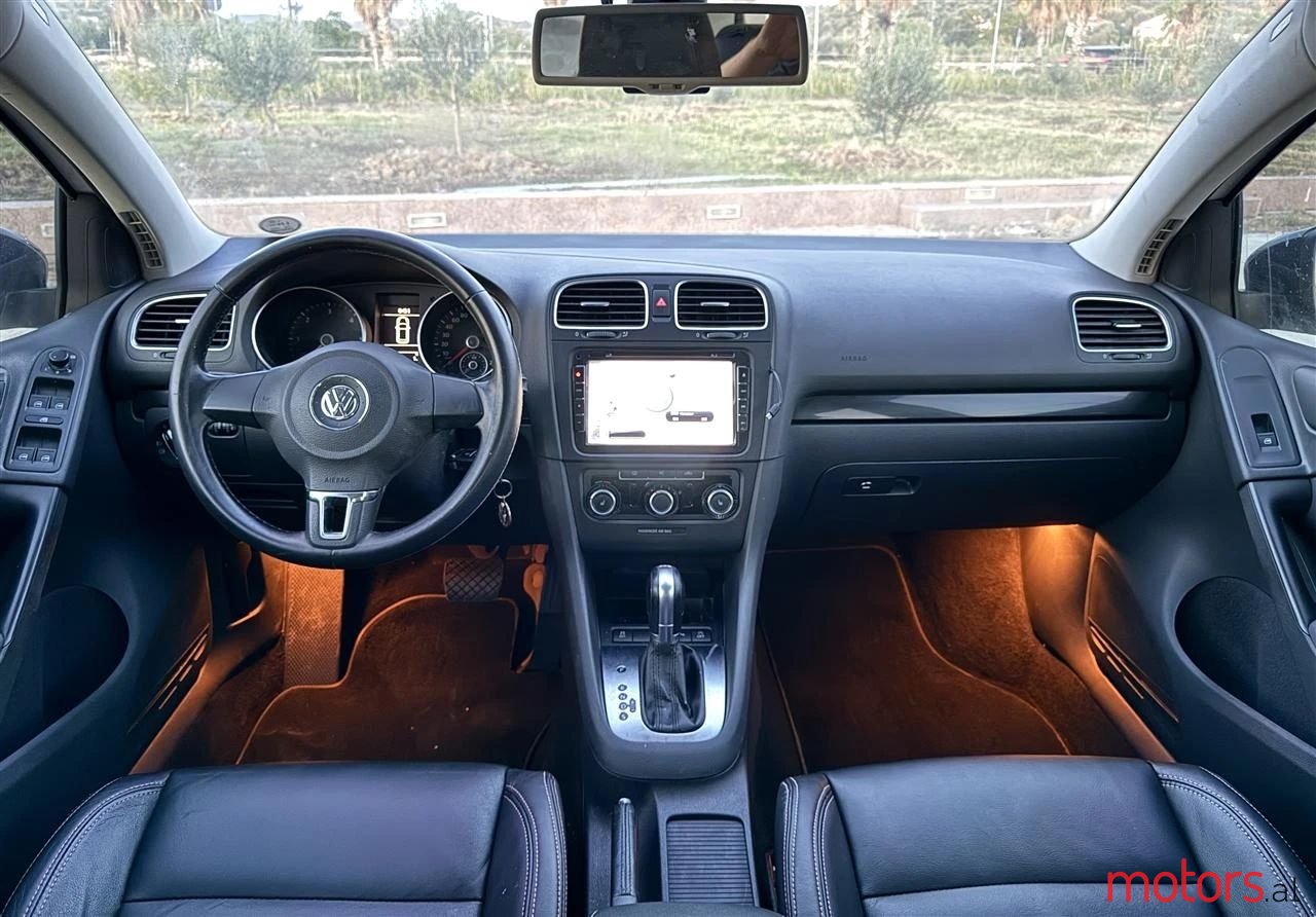 2012' Volkswagen Golf photo #4