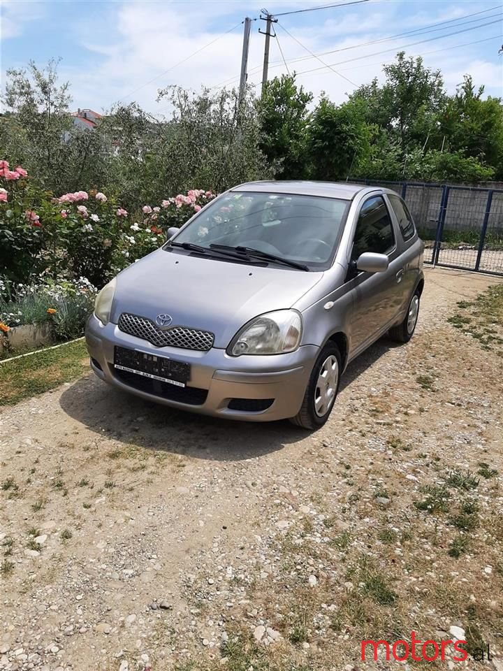 2004' Toyota Yaris photo #5