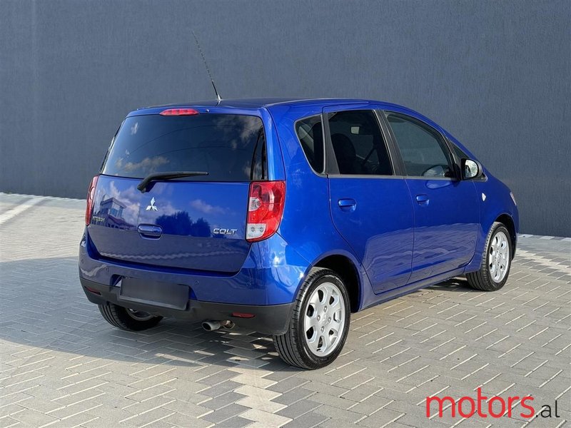 2013' Mitsubishi Colt photo #4