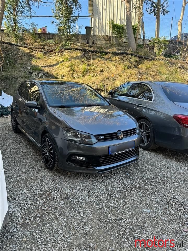 2016' Volkswagen Polo photo #3