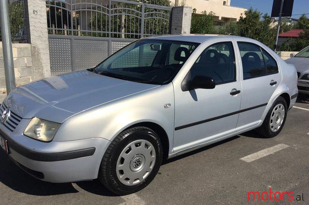 2001' Volkswagen Bora photo #1