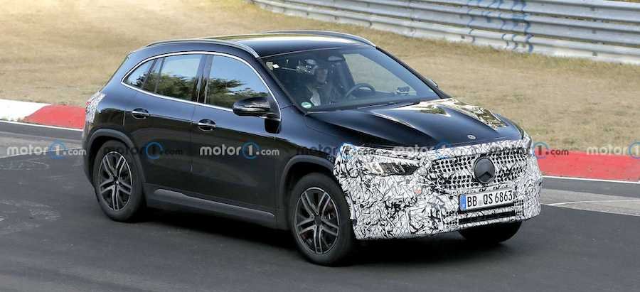 Mercedes GLA-Class Facelift Spied Lapping The Nurburgring