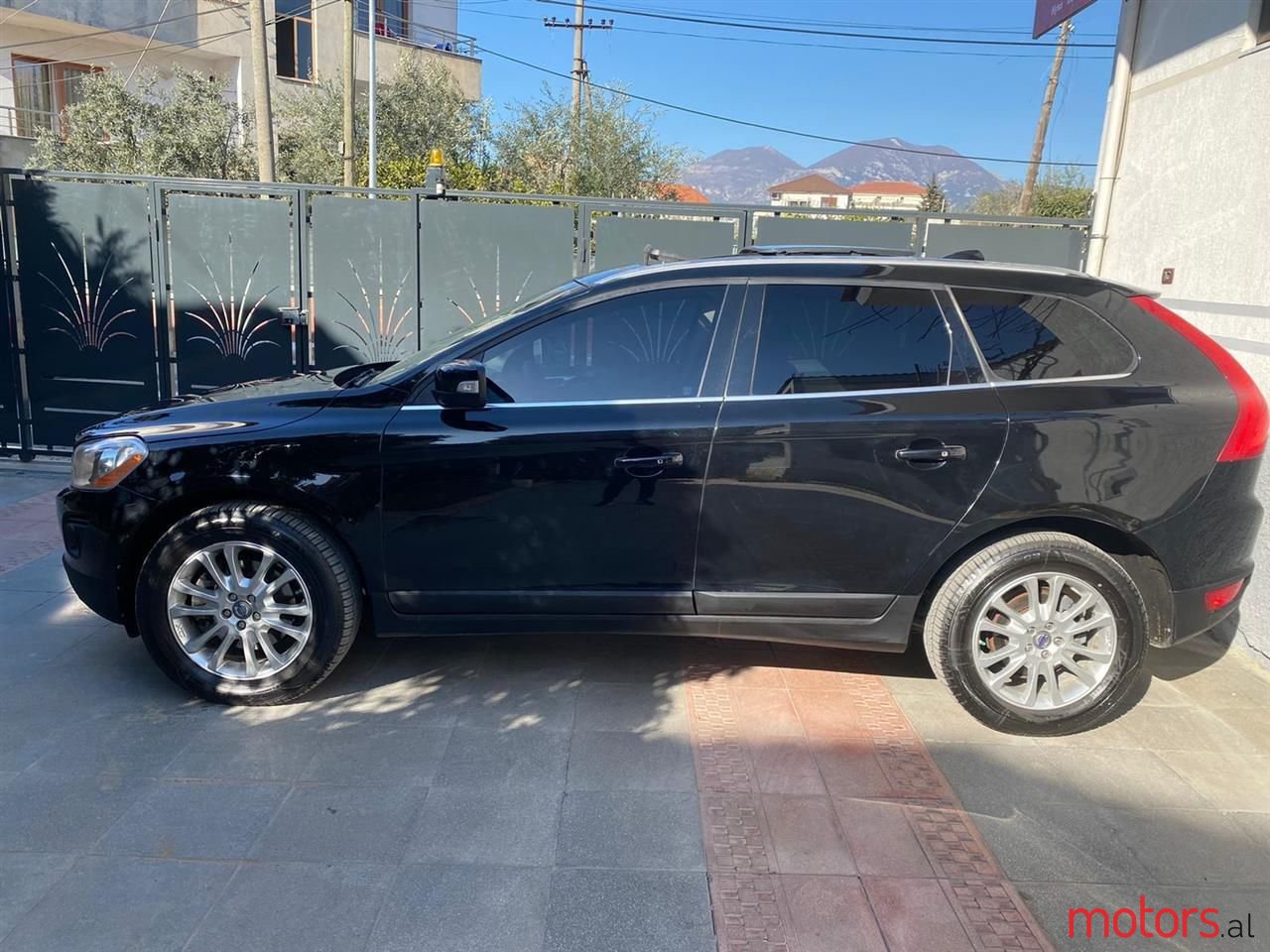 2010' Volvo Xc 60 photo #2